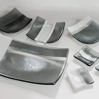 Hatano Studio Glasswork Plate